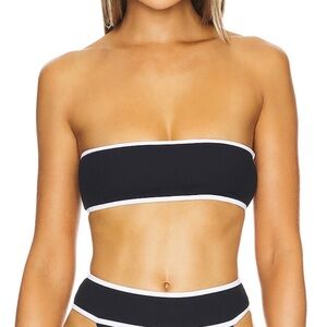 By Marianna Jolie Top in Black and White